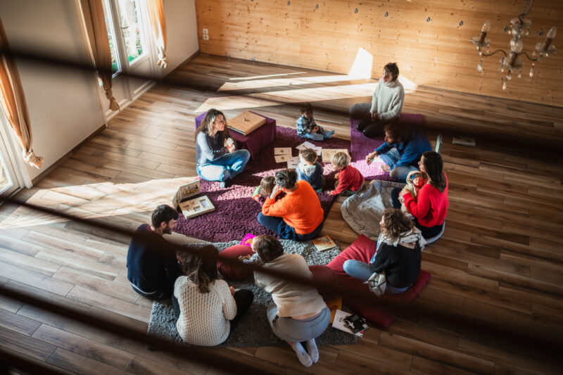 Une séance de lectures signées